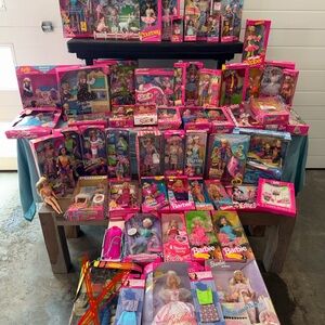🩷🤩NIB. Extreme LOT of Barbie with varying prices. You pick!